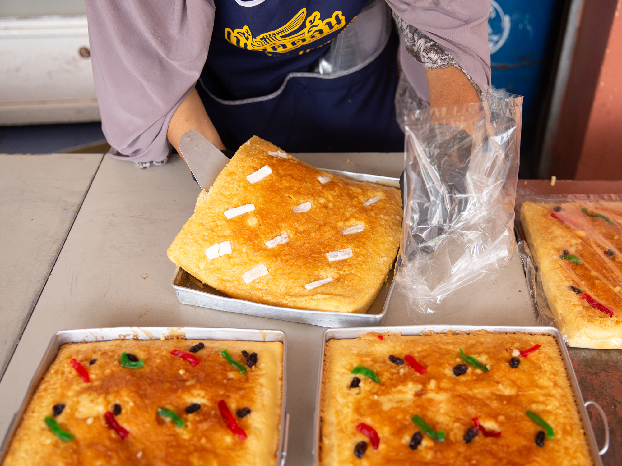 Бір төсекте ұйықтап жатқан анасы мен ұлының порно видеолары