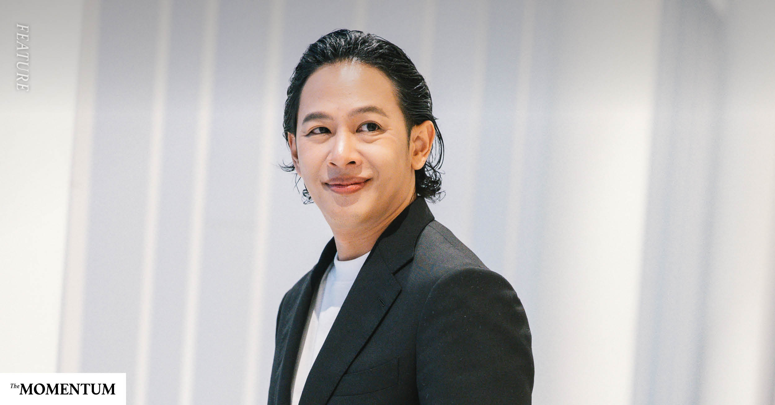 โอม ปัณฑพล ตำแหน่งโค้ชและผู้เล่น  แห่ง ‘ครึ่งเก้า GROUP’ โมเดลธุรกิจใหม่ในอุตสาหกรรมดนตรี